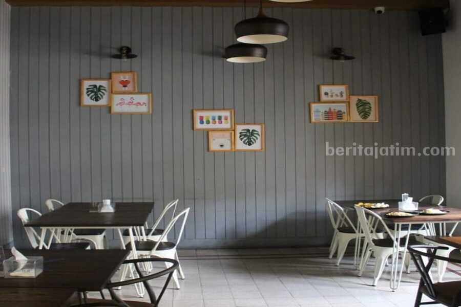 7 Rekomendasi Tempat Ngopi di Blitar, Murah Fasilitas Wah! Sudut ruangan indoor di Sam Bistro Coffee Blitar. (Akun Instagram @sambistro)