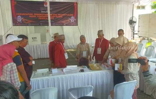 Pemilu Kian Dekat, KPU Jombang Gelar Simulasi Pencoblosan dan Penghitungan Suara Foto Berita Jatim