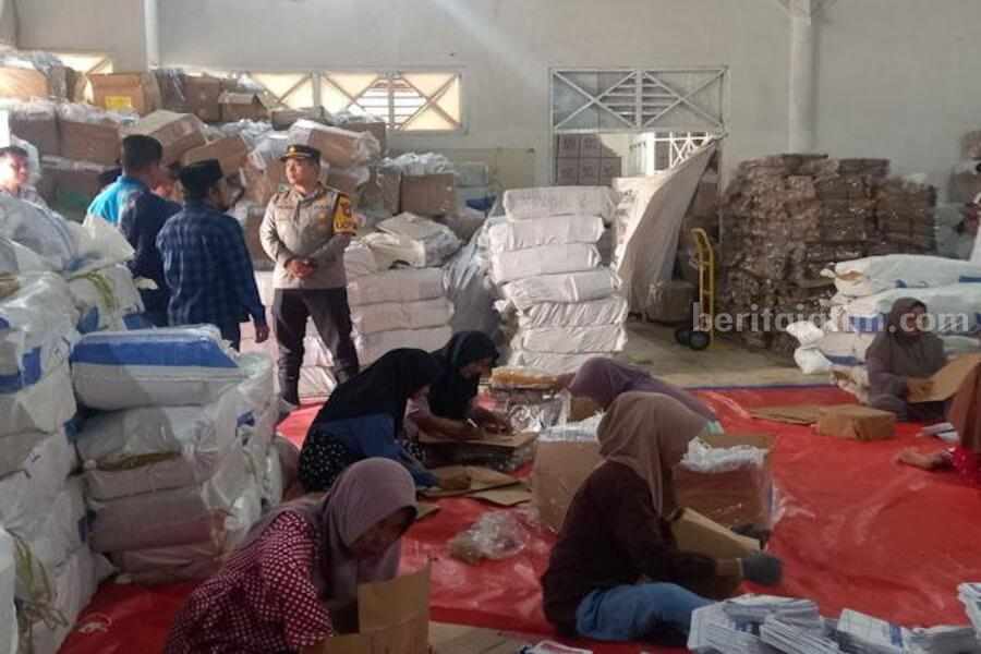 Kapolres Sumenep Kunjungi KPU, Pastikan Tahapan Pemilu Aman Kapolres Sumenep mengunjungi KPU setempat