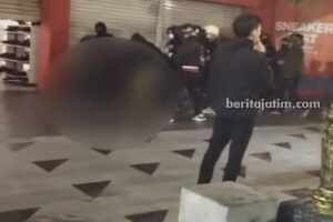 Potongan video aksi pengeroyokan di Jalan Tunjungan