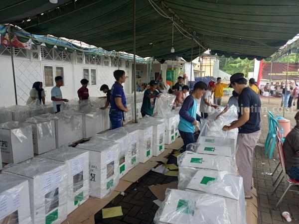 Cuaca Mendukung, Logistik Pemilu Siap Didistribusikan ke Pulau Masalembu Sumenep Foto Berita Jatim
