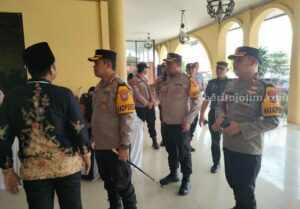 Rekapitulasi Suara Pemilu, Polres Sumenep Siagakan 1 Peleton Brimob Polda Jatim Foto Berita Jatim
