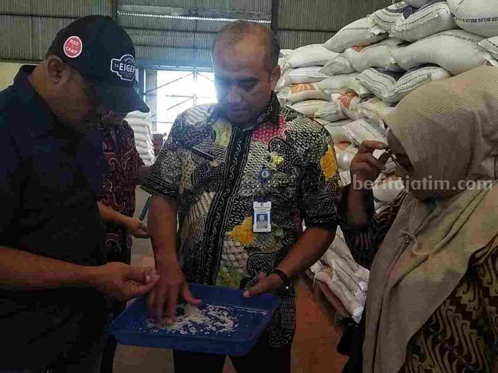 TPID Bojonegoro Sidak Gudang Beras Bulog dan Penggilingan Padi Foto Berita Jatim