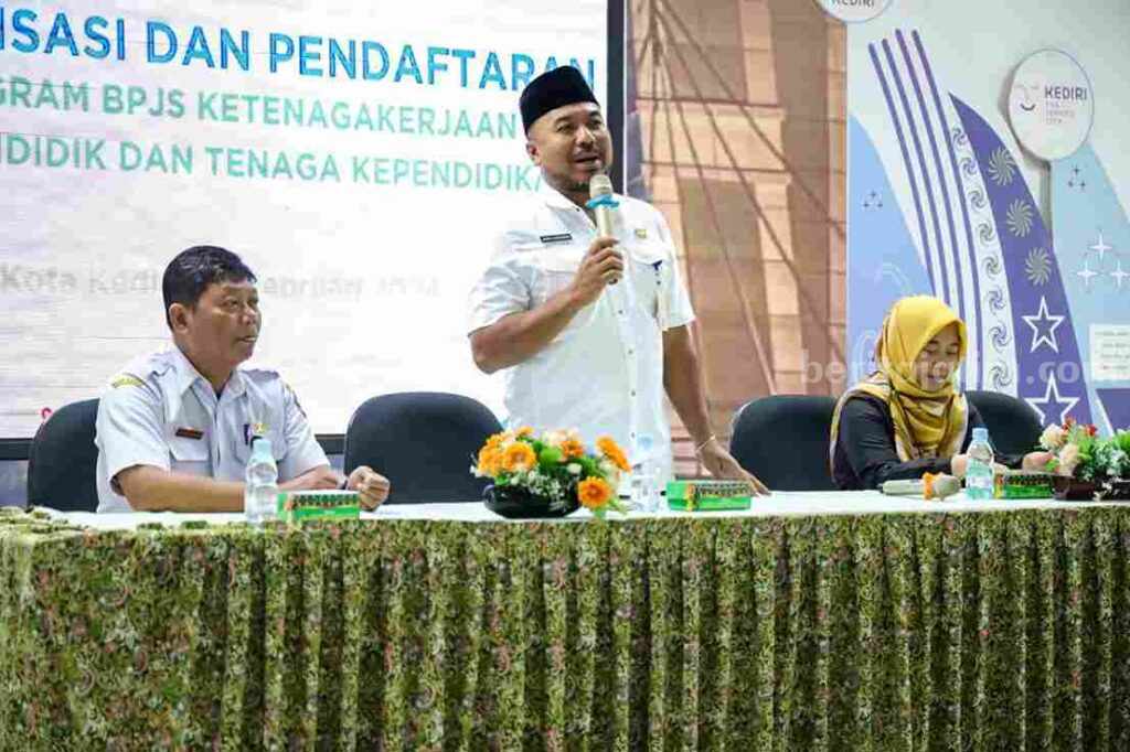 Dindik Kota Kediri Gelar Sosialisasi Program Jaminan Sosial Bagi Pendidik dan Tenaga Kependidikan Foto Berita Jatim