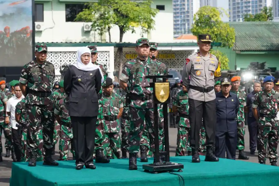 Gubernur Jatim, Pangdam dan Kapolda Apel PAM Pemilu 2024 di Kodam Brawijaya Foto Berita Jatim