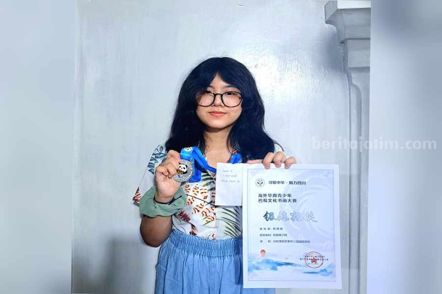 Bangga! Joyce Zerlina, Siswa Lotus Art Courses Raih Perak di International Art Competition China Foto Berita Jatim