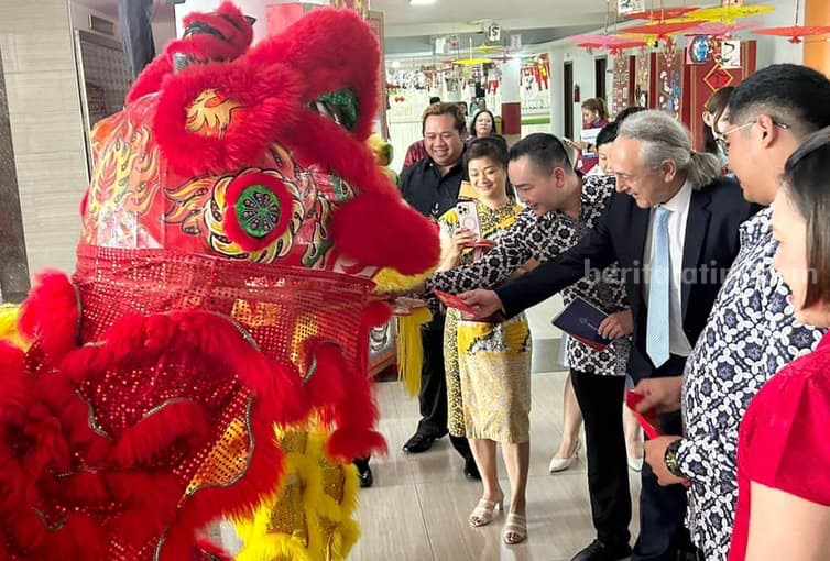 Imlek Sampoerna Academy Tema The Descendant of The Dragon Foto Berita Jatim