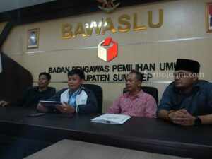 Arahkan Perangkat Desa Dukung Parpol Tertentu, Bawaslu Sumenep Proses Kades Aeng Panas Foto Berita Jatim
