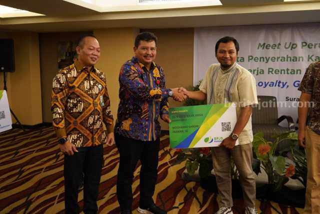 Bank Jatim dan BPJS Ketenagakerjaan Bersinergi Lindungi 12 Ribu Pekerja Rentan di Jawa Timur Foto Berita Jatim