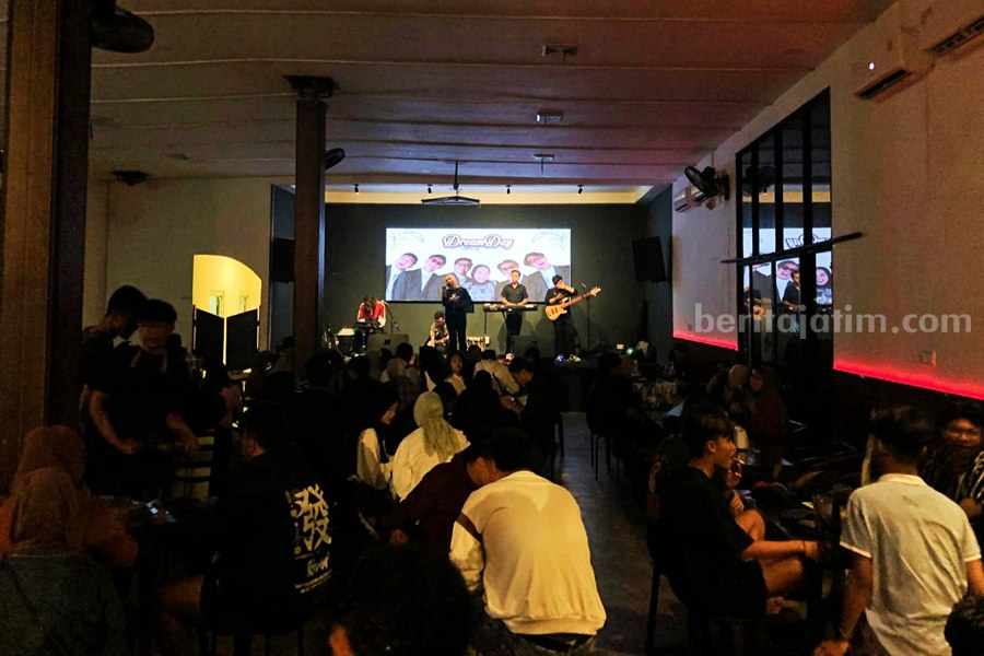 Kalangan Muda Sidoarjo Antusias Ikuti Live Music With Gama Foto Berita Jatim