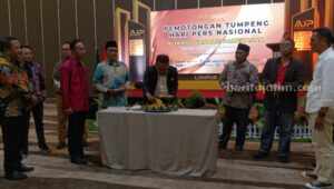 AJP Tumpengan Meriahkan HPN 2024 di Pamekasan Foto Berita Jatim