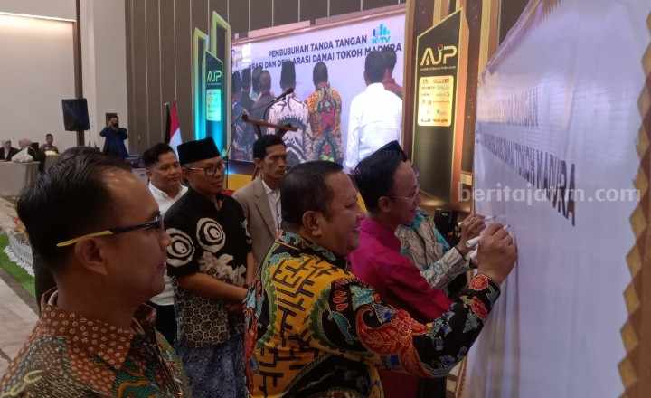 Deklarasi Damai Tokoh Madura dan AJP Jaga Kondusivitas Foto Berita Jatim