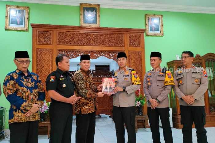 Kapolres Kediri Kota Silaturahim ke Ponpes Wali Barokah Foto Berita Jatim