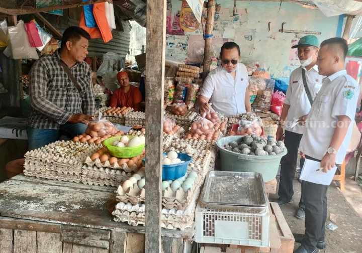 Stok Beras di Pamekasan Dipastikan Cukup Aman Hingga Ramadan 1445 H Foto Berita Jatim