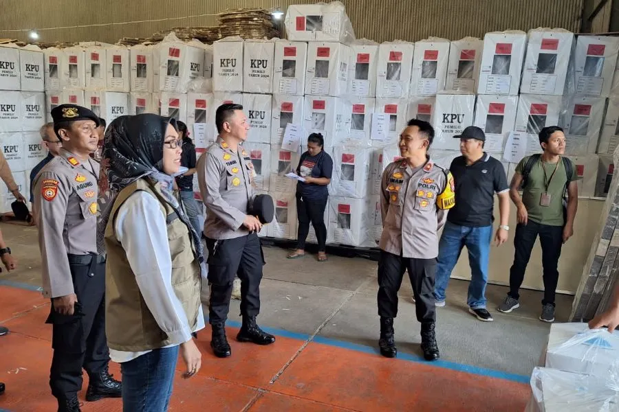KPU Malang Prioritaskan Distribusi Logistik Pemilu ke Pelosok Foto Berita Jatim
