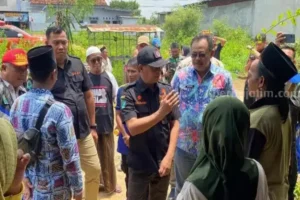 Pj Bupati Pamekasan Kembali Bantu Warga Terdampak Angin Kencang Foto Berita Jatim