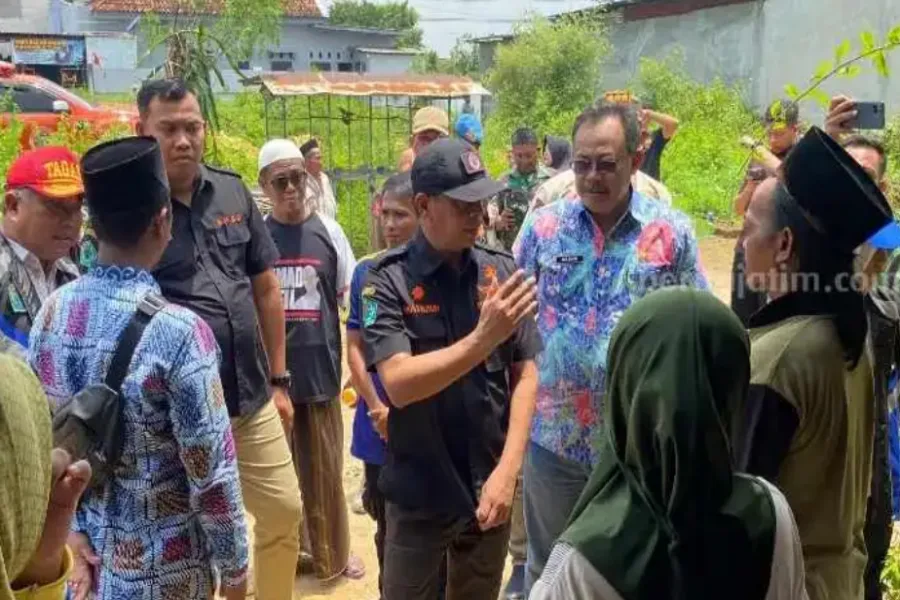 Pj Bupati Pamekasan Kembali Bantu Warga Terdampak Angin Kencang Foto Berita Jatim