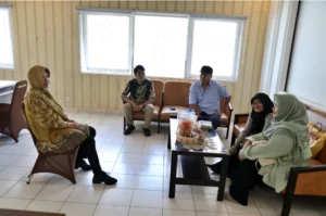 Mimpi Bertemu Mensos Risma Terwujud, Penyandang Disabilitas Berprestasi Ini Sumringah Foto Berita Jatim