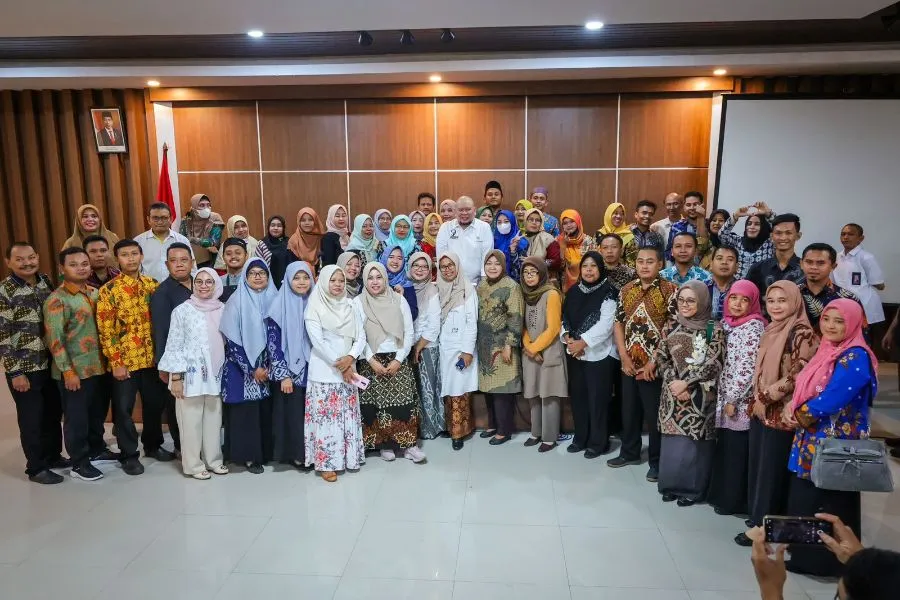 Jadi PPPK, Guru di Jatim Terbitkan Buku Kiprah Ketua DPD Foto Berita Jatim