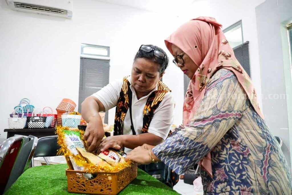 Jelang Ramadhan, Pemkot Kediri Gelar Pelatihan Hampers Pusaka Foto Berita Jatim