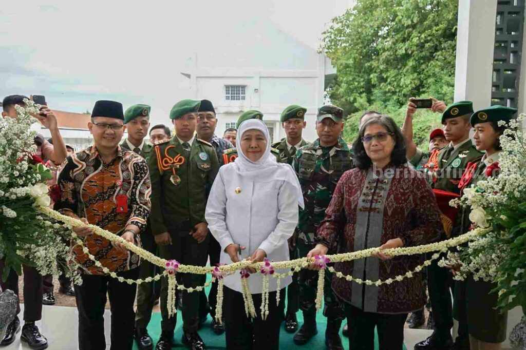 Pj Walkot Kediri Dampingi Gubernur Jatim Resmikan Gedung Asrama Raden Patah 3 SMAN 5 Taruna Brawijaya Foto Berita Jatim