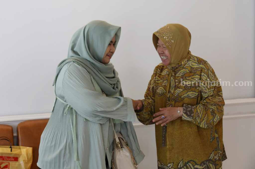 Mimpi Bertemu Mensos Risma Terwujud, Penyandang Disabilitas Berprestasi Ini Sumringah Foto Berita Jatim