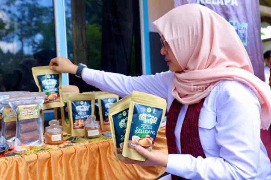 Warga Lereng Ijen Banyuwangi Hasilkan 75 Kg Gula Semut Organik Sehari Foto Berita Jatim