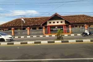 KPU Sampang Tak Bisa Fasilitasi TPS di Pengungsian Eks Syiah Foto Berita Jatim