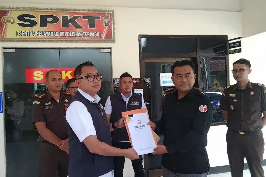 Pembakaran Bendera PDIP di Malang Tindak Pidana Pemilu Foto Berita Jatim