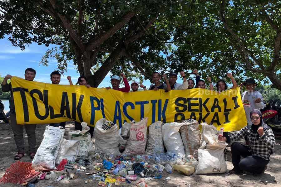 Pegiat Lingkungan Temukan 5 Pencemar Pantai Gerangan Tulungagung Foto Berita Jatim