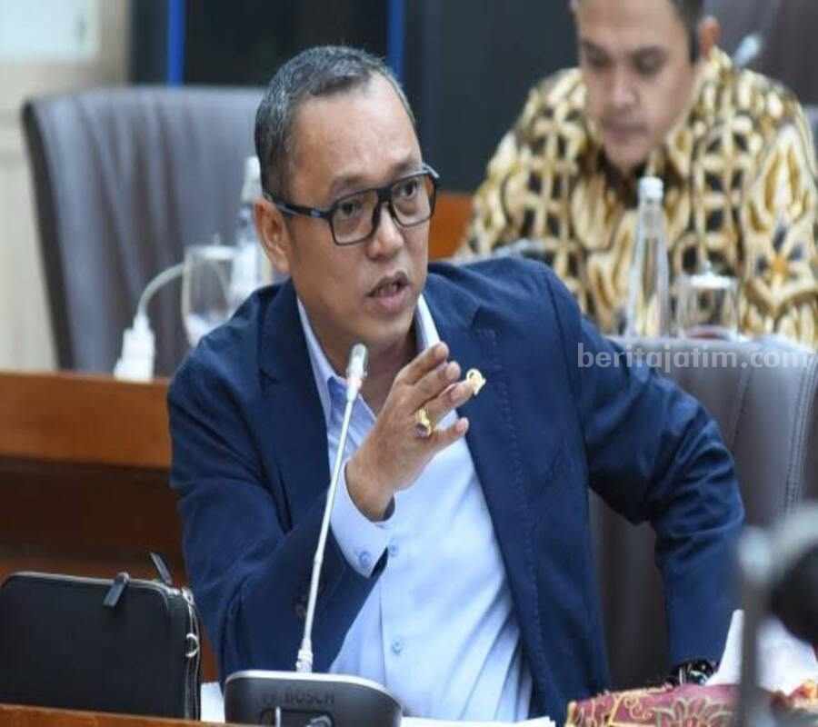 Rekapitulasi Suara Dihentikan, Deddy PDIP: KPU Harus Beri Penjelasan Foto Berita Jatim