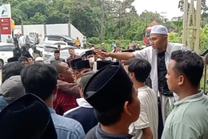 Pleno Rekapitulasi Suara Manual PPK Robatal Sampang Memanas Foto Berita Jatim
