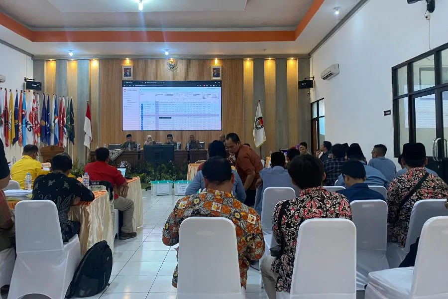 Bawaslu Tuban Awasi Rekapitulasi Suara Pemilu 2024 Foto Berita Jatim