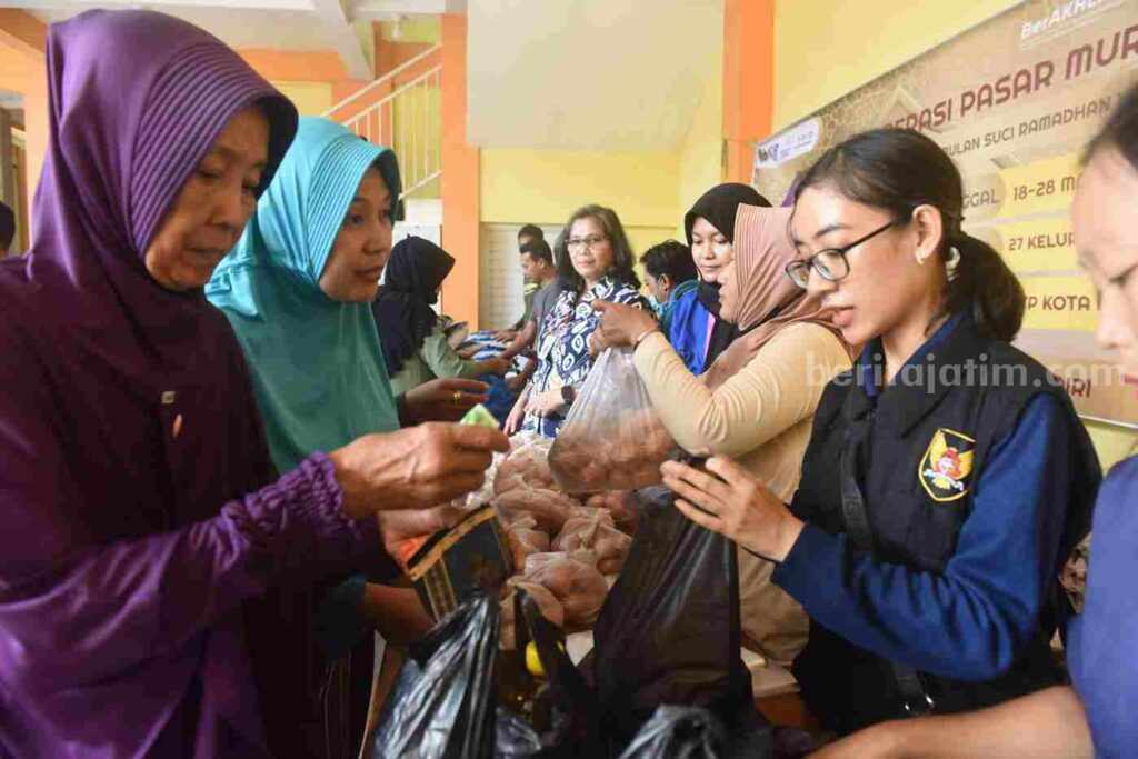 Animo Warga Kota Kediri Belanja di Pasar Murah Hari Terakhir Foto Berita Jatim
