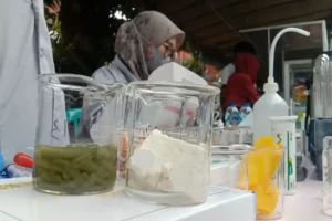 BPOM Kediri Temukan Minuman Berbahan Pewarna Tekstil di Pasar Takjil Blitar Foto Berita Jatim