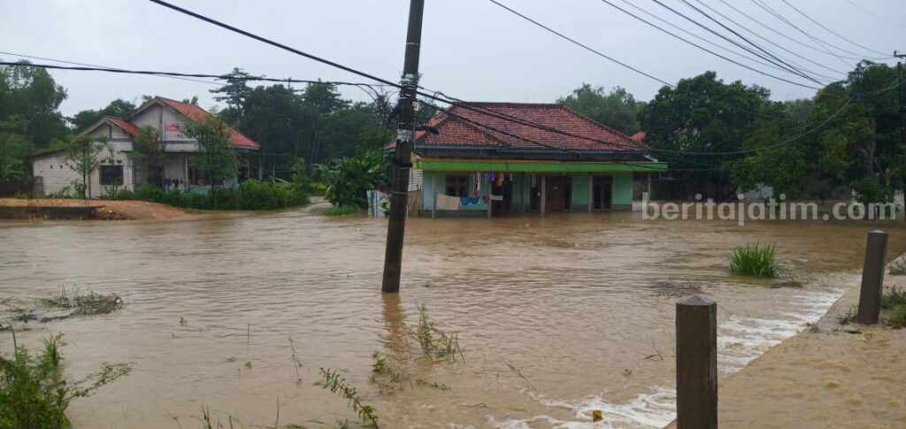 Sampang Banjir, Polda Jatim Imbau Jangan ke Madura Dulu Foto Berita Jatim