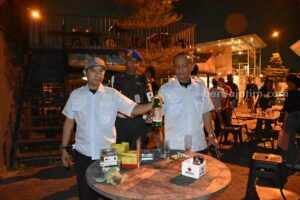 Resto Sate B2 di Tegalsari Ketahuan Jual Bir saat Ramadhan Foto Berita Jatim
