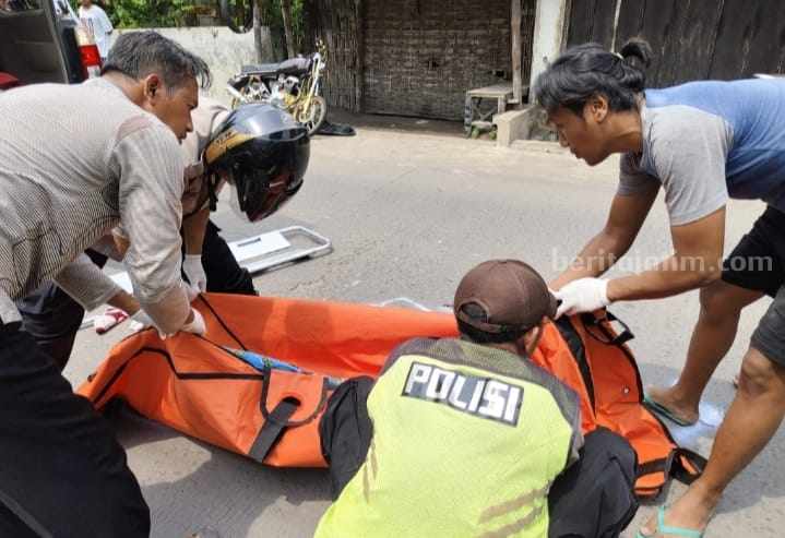 Emak-emak Meninggal di Jalan Ngastemi Mojokerto Foto Berita Jatim