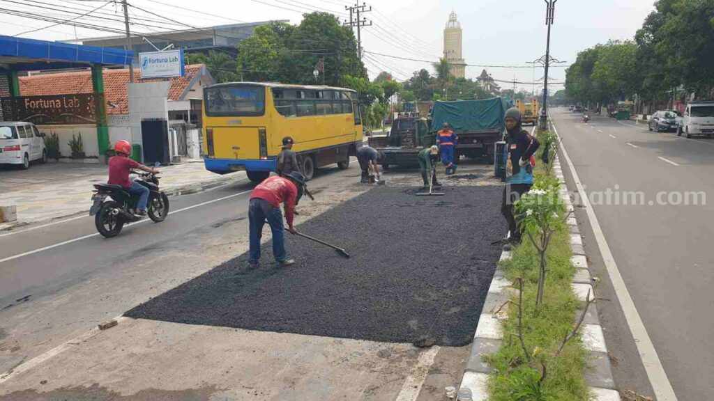 Jelang Lebaran, Kota Mojokerto Kebut Perbaikan Jalan Rusak Foto Berita Jatim