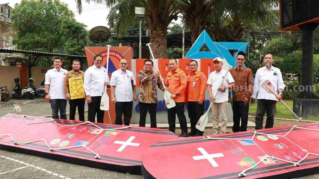 PII Gresik Buat Perahu Penyelamat dari Limbah Industri untuk BPBD Jatim Foto Berita Jatim