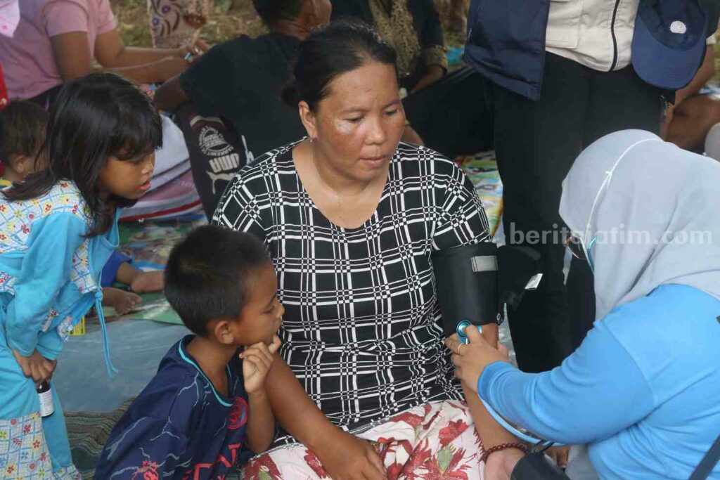 Pasca Gempa, Warga Pulau Bawean Keluhkan Berbagai Penyakit Foto Berita Jatim