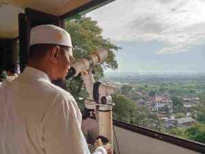 Hilal Tak Terlihat di Bukit Condrodipo Gresik, Awal Bulan Ramadhan 1445 H Lusa Foto Berita Jatim