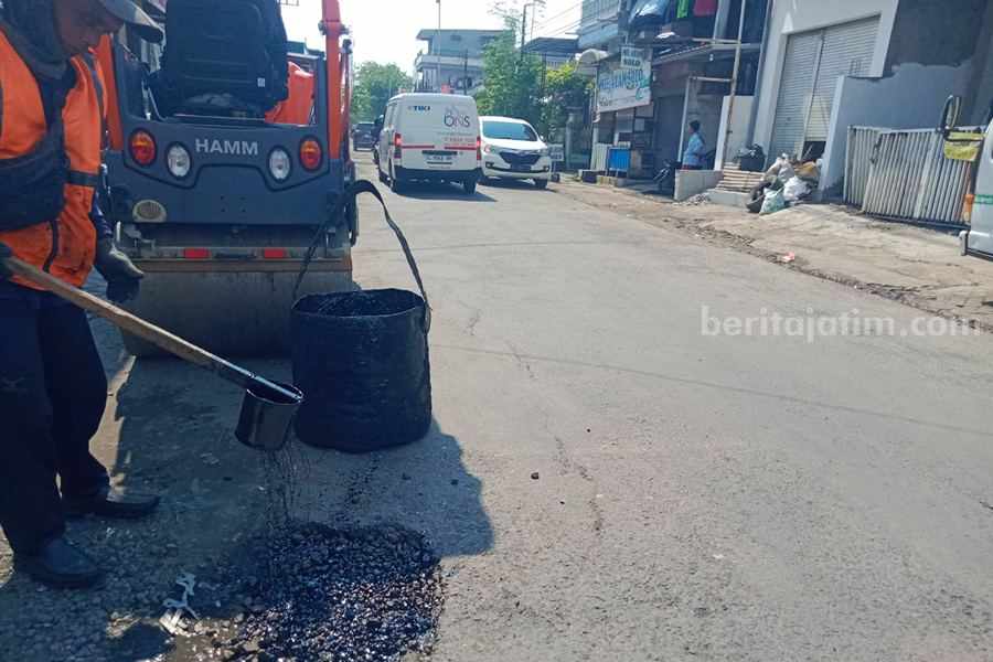 Gus Muhdlor Pastikan Aduan Jalan Rusak Segera Ditangani Foto Berita Jatim