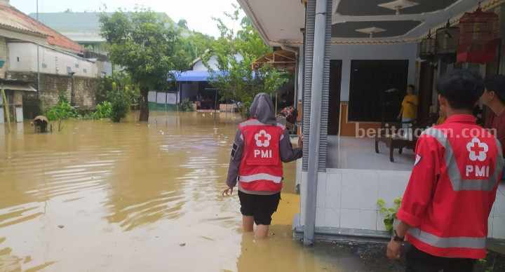 Intensitas Hujan Akibatkan Banjir di Pamekasan Foto Berita Jatim