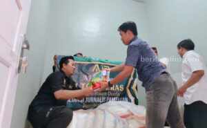 Harga Beras Masih Melangit, Komunitas Wartawan Pamekasan Siapkan 1,2 Ton Beras untuk Kaum Duafa Foto Berita Jatim