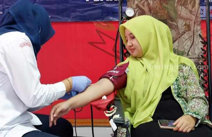 UDD PMI Pamekasan Target 1.500 Kantong Darah, Pendonor Dikasih Beras Foto Berita Jatim