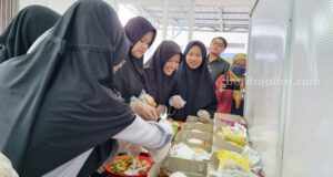 Serunya Para Santri Alif Laam Mim Belajar Masak Bergizi Bersama PPJI Foto Berita Jatim