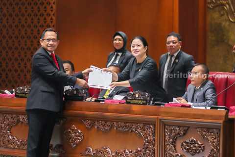 DPR Sahkan UU Desa dan UU Daerah Khusus Jakarta Foto Berita Jatim