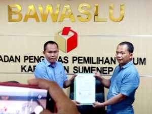 Caleg DPRD Jatim Partai Demokrat Dapil Madura Laporkan PPK Guluk-guluk Sumenep ke Bawaslu Foto Berita Jatim