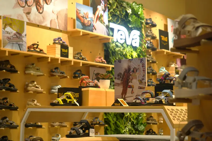 Teva Membuka Gerai Perdana di Plaza Indonesia, Siap Menjadi Pemandu Modern Outdoor Foto Berita Jatim